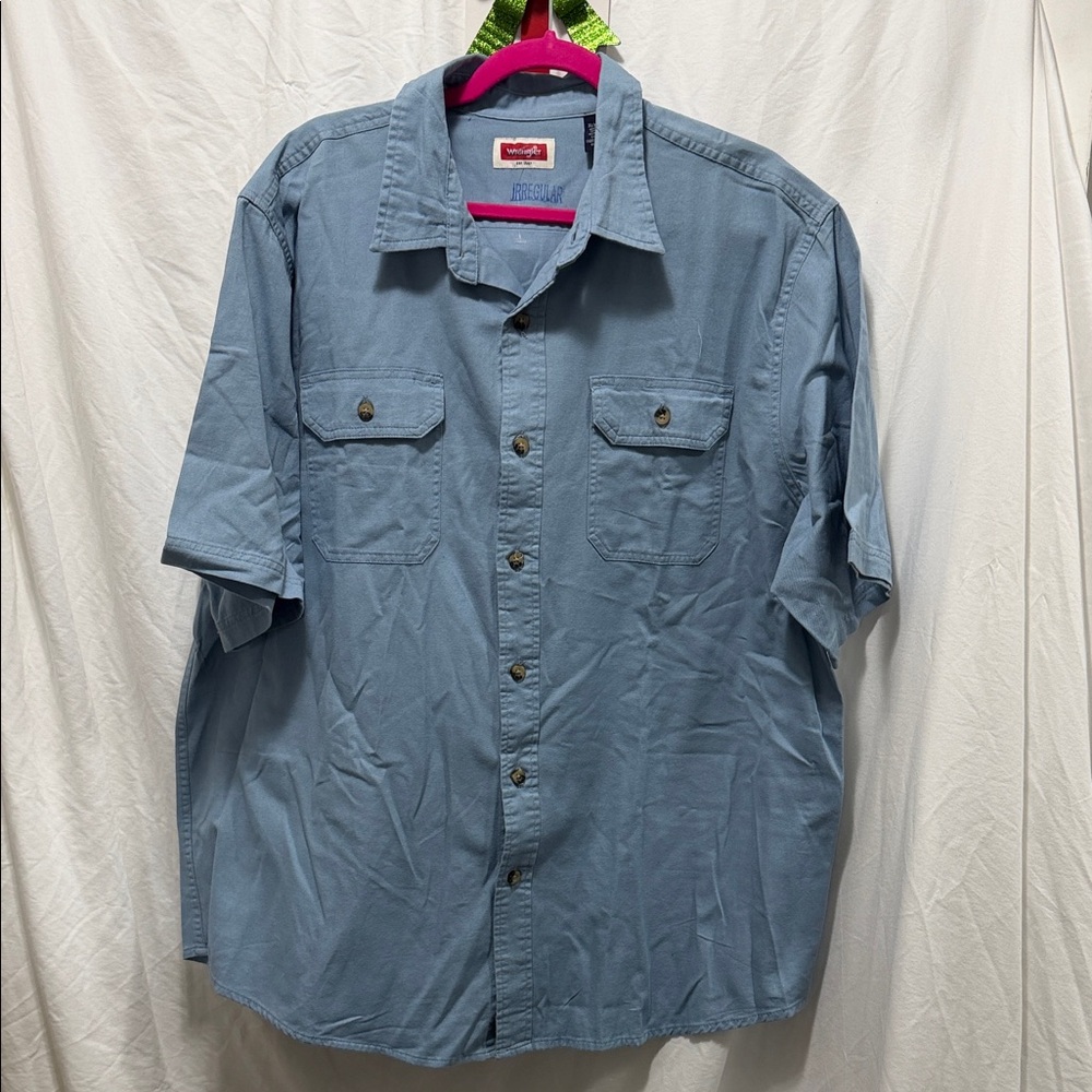 Wrangler Men's Light Blue Button-Down Shirt
